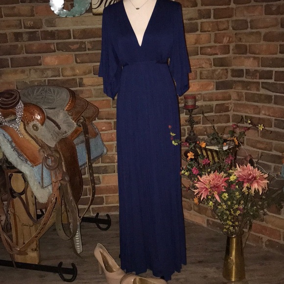 Annabelle Dresses & Skirts - Beautiful Navy Maxi Dress